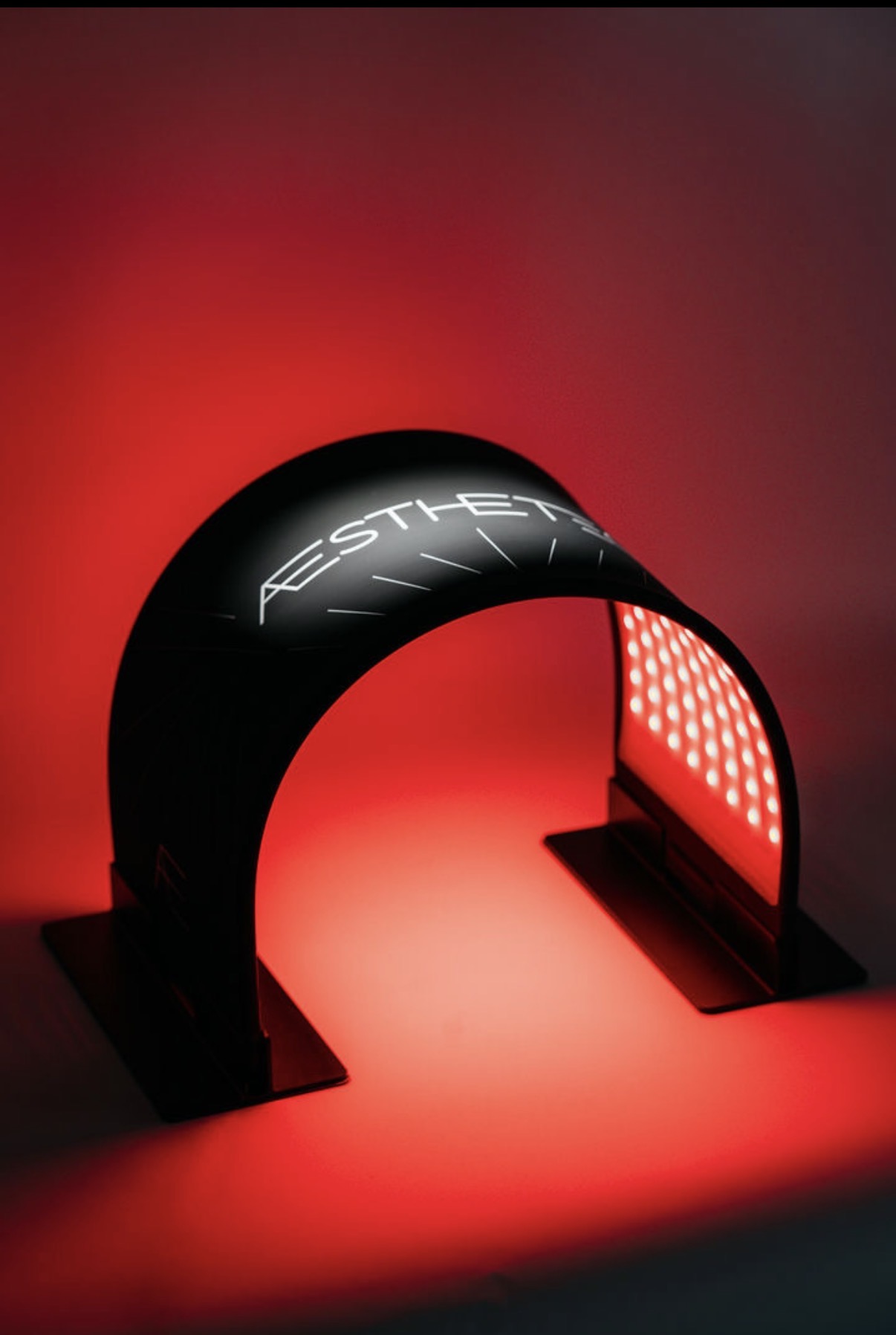 Panneau LED de photobiomodulation Aesthetec du cabinet Poesia